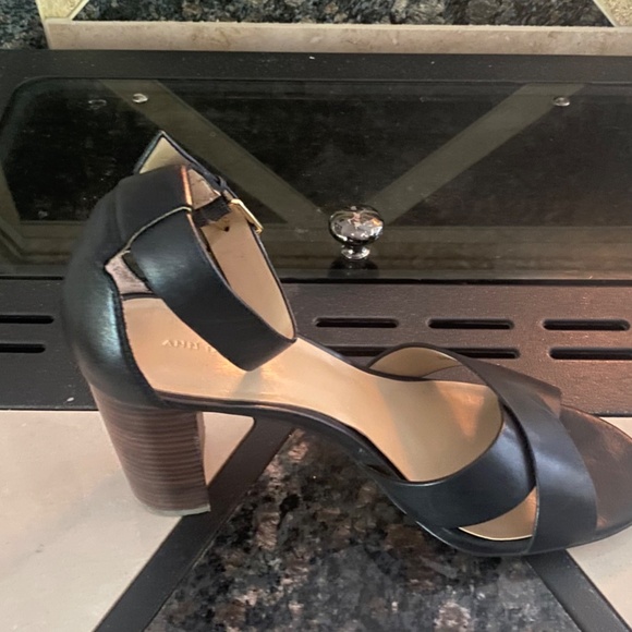 Ann Taylor Black All Leather Gigi Block Heel Slingback Heel Women 9M - Picture 3 of 6